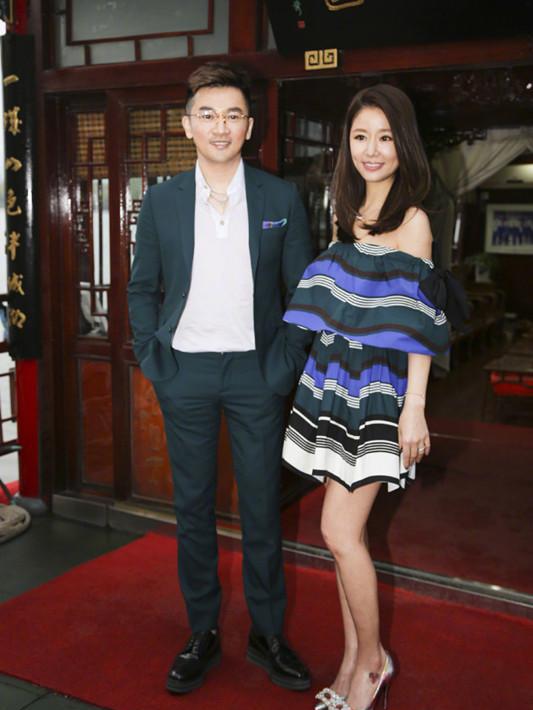 跟赵丽颖撞衫林心如被生生秒杀,网友:十个林心如不及