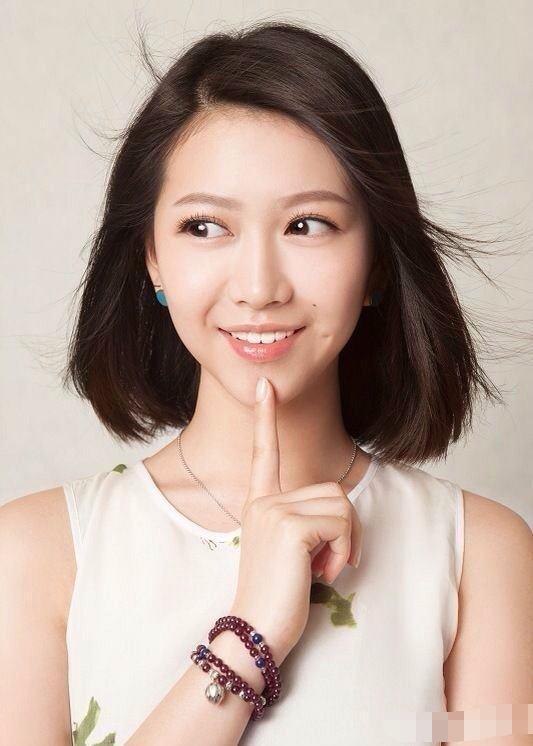 娱乐圈中20岁的最美的4位女星, 关晓彤只能排第二, 第