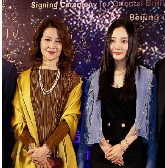 李小璐爸爸身家背景竟然如此强大！网友：李被偏爱的都有恃无恐了