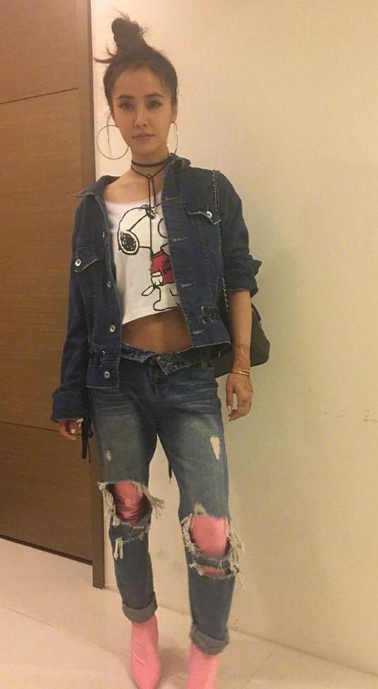 赵丽颖内衣外穿,杨幂的三角裤,周冬雨的尿不湿