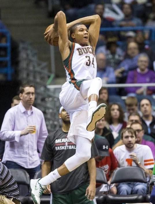 字母哥球鞋回顾:代言科比球鞋、nike重金续约