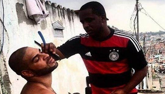 和罗纳尔多媲美,却因为一个原因,如今与黑帮结