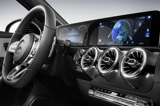 20万的车100万的内饰，全新奔驰A级让7系都汗颜