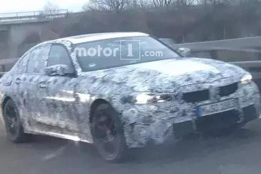 宝马换代3系来了！车身加长约60mm！增加双边尾喉！