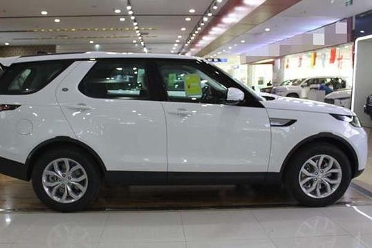 天津港现车，2017款路虎发现五3.0T汽油，报价64万