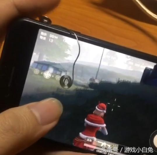 荒野行动:这些玩家用自制物理挂轻松吃鸡,官方