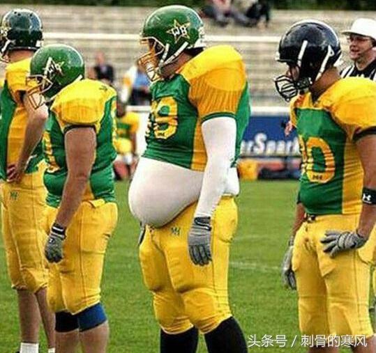 搞笑图片:是谁在耳边,说,爱我永不变!