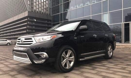 这款车搭载V6发动机，大七座SUV，售价20万成最良心车型