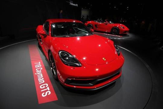 开过才知宝马跟它没法比，保时捷配大众格栅，入门最强版本