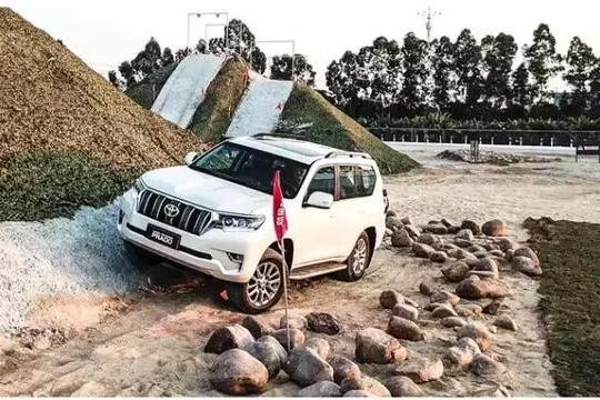 体验一汽丰田全新普拉多，野性十足的硬汉座驾