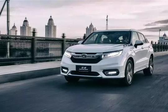 7座SUV不实用，还是买这些大五座实用，后排能散步