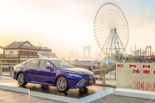 除了了省油还要运动 体验全新第八代混动凯美瑞