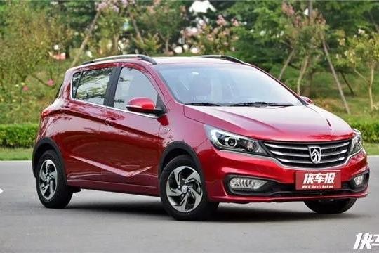 上个月，宝骏310把速腾、宝来、福睿斯干倒了！