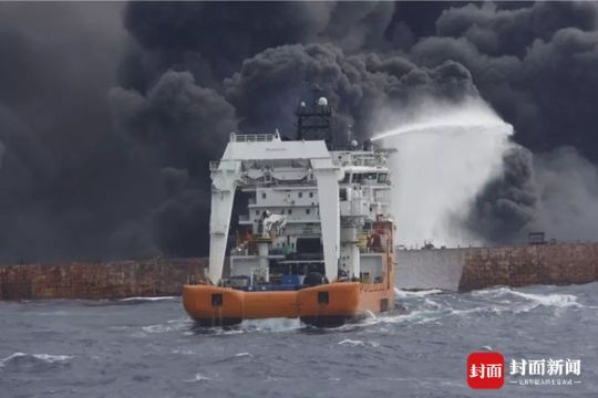 独家|桑吉轮沉了!13.6万吨原油已连烧8天,4人冒