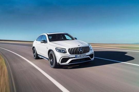 奔驰GLC 63 S Coupe：轻松好开动力足