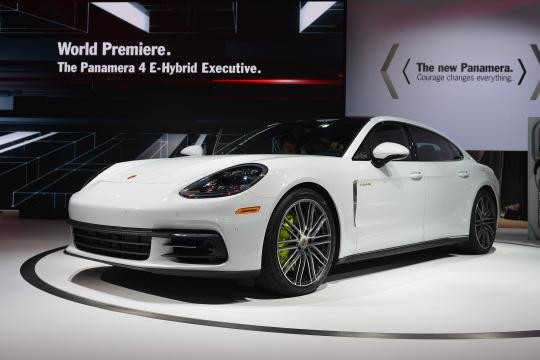 混动跑车有多好卖，保时捷马上就断供了！