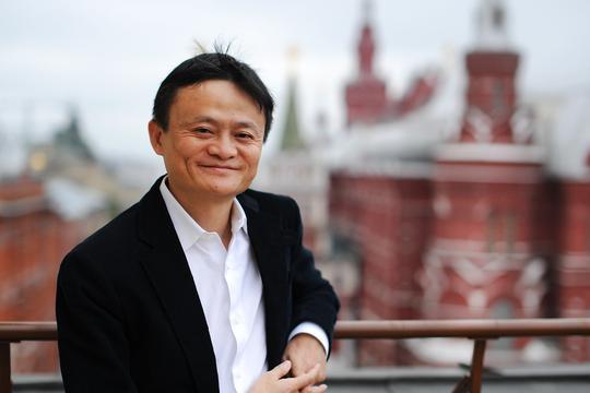 马云直言:2019年最暴富的两大行业,让你的银行