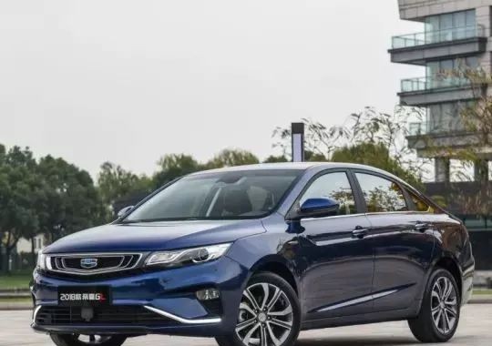 不输BBA的内饰设计，这辆月销过万的国产家轿买到就是赚到！