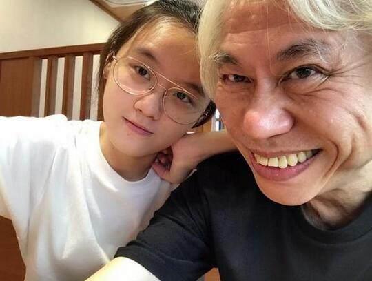 杨振宁林建名李坤城三人的爷孙恋谁更幸福? 90后单身继续狗年汪汪