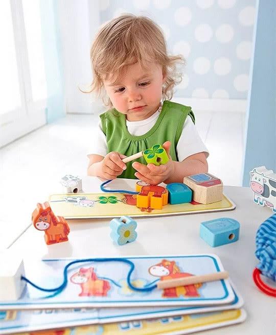 1-2岁玩什么?德国宝宝玩这这些蒙氏玩具,玩出