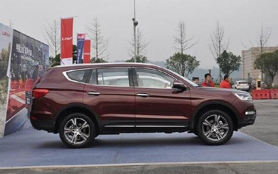 轴距2米8，比途观大一圈，全系2.0T大7座，仅卖10万