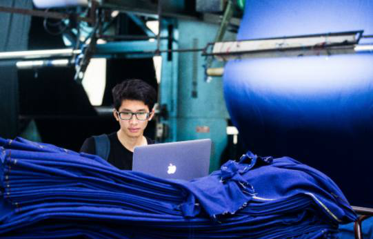 阿里巴巴招工人老师傅,给程序员上课、年薪百万