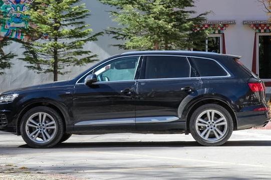 奥迪最惨车型：曾碾压宝马保时捷，今降价40万，无人买！