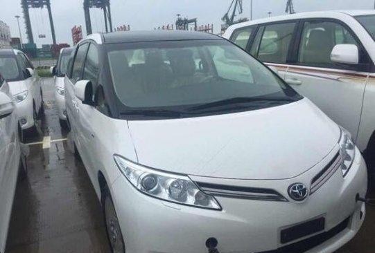 17款丰田普瑞维亚2.4L进口MPV车型经典商务车 大霸王港口最新报价