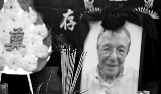 嫌家穷,堂姐放弃遗产继承权执意远嫁,八年后,赡