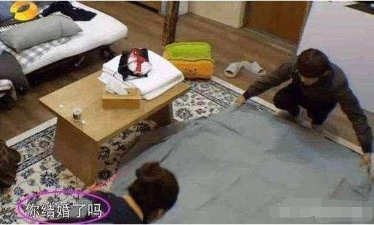 赵丽颖和何炅接吻照片曝光，何炅首次否认结婚是为了赵丽颖？