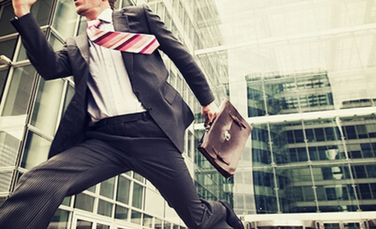 行业第三的酷奇单车让员工拆车轮抵工资,摩拜