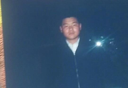 岳云鹏晒年轻时照片感慨岁月: 以为自己会打一