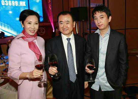 首富王健林妻子林宁生活照,原来王健林每天面