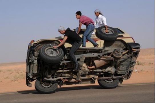 过年回家开小车比开SUV好，不信你看这五款车各个身怀绝技！