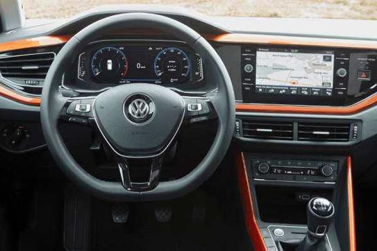 2018款polo即将上市，配备大尺寸屏，售价7万起，目标直指飞度