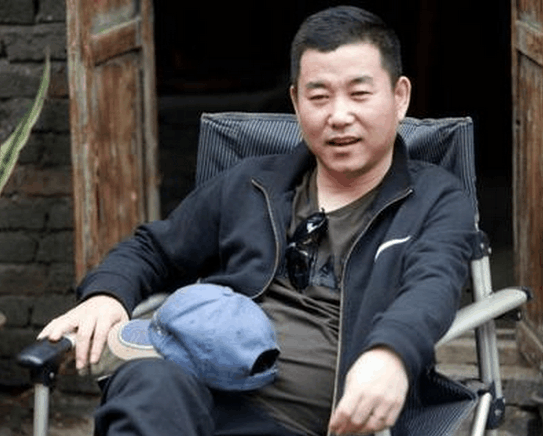 潘长江弟弟潘长勇近照曝光, 比潘长江高半个头帅三倍