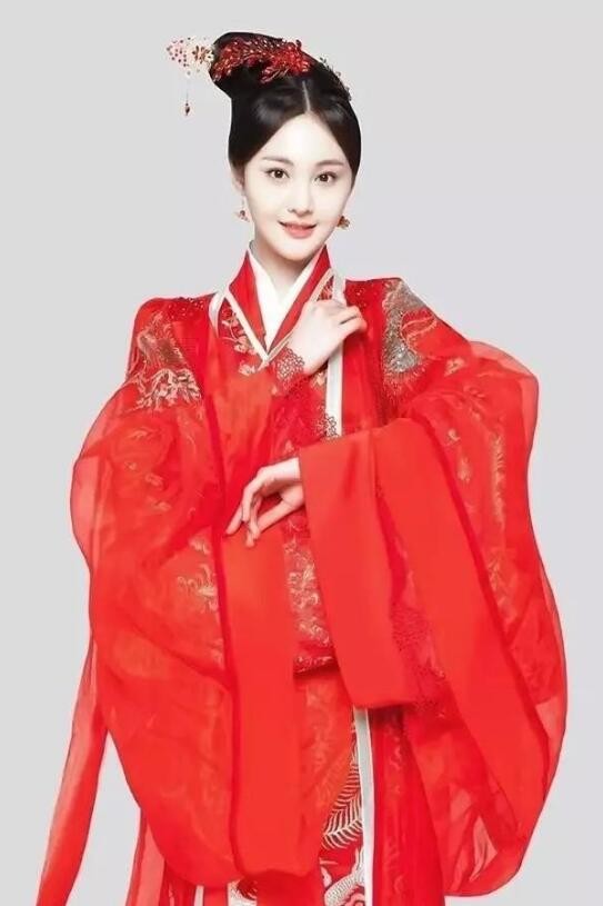 郑爽一身红袍加身,颜值再次惊艳到大家