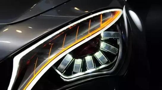 玩转车灯！奥迪引领LED浪潮，宝马特斯拉创意满满，奔驰成杀马特