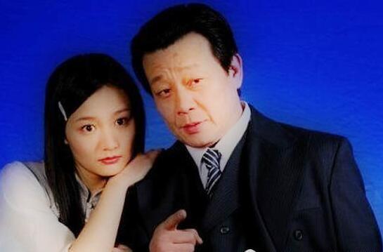 太羡慕了！中国老戏骨，却是一夫两妻，单双号和老婆过感情生活