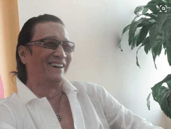 一生爱过五个女人，有过两段婚姻，最后一个却有点儿惨