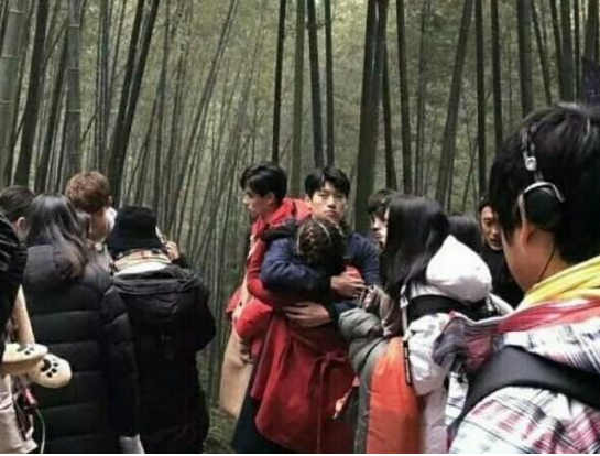 魏大勋与鬼鬼在一起了?《二十四小时》路透,白