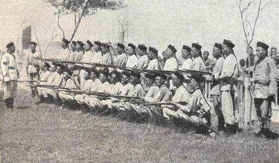 当年英军采取的排队枪毙, 到底是怎样的作战方式呢?