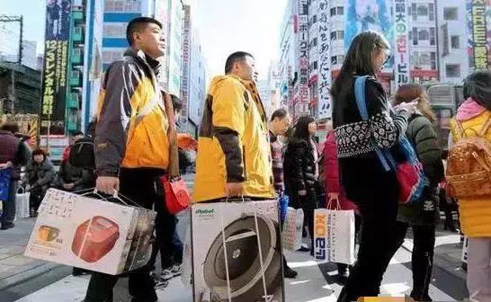 花几千出国买台电饭锅，回家却用自来水煮饭；是为健康还是面子