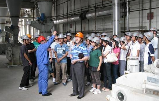 在中字开头施工单位工作的大学生过的怎么样?