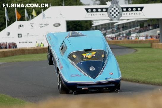 来这里弹个跑车，零首付无压力！