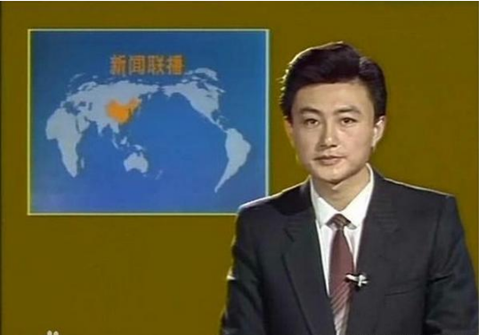 51岁金龟子和老公生活近照，低调恩爱30年，女儿漂亮可爱！