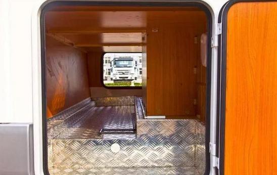 亚特Plasy-623C型房车,依维柯宝迪底盘,旅行必备的房车