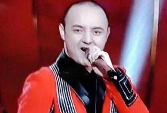 曾经红遍全中国的超可爱童星阿尔法,年仅20岁就秃顶成这样!