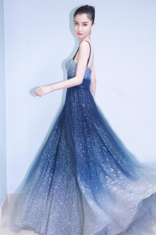 苗苗吊带裙同款众多女星 迪奥吊带裙式谁穿起