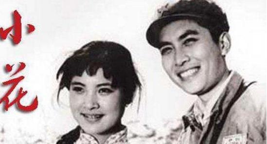 唐国强全家照，两个儿子遗传基因差，女儿却很貌美，前妻绝望自杀